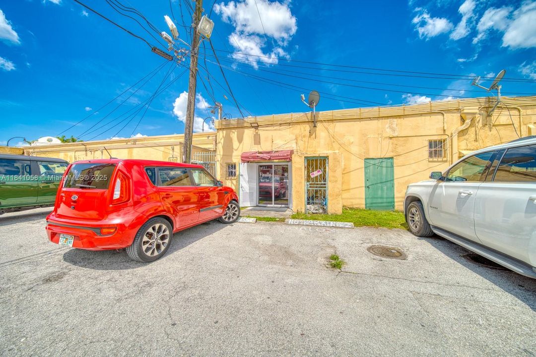 最近售出: $75,000 (0 贝兹, 0 浴室, 0 平方英尺)