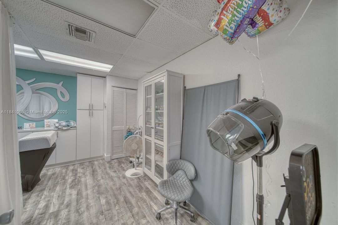 最近售出: $75,000 (0 贝兹, 0 浴室, 0 平方英尺)