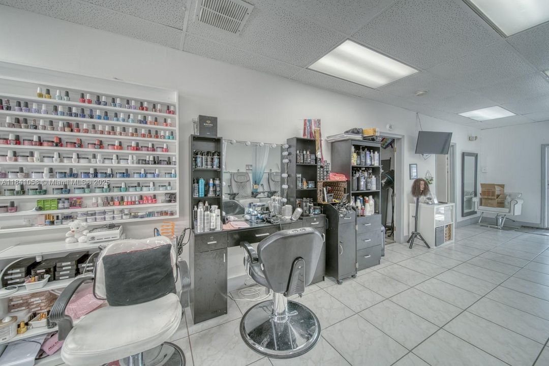 最近售出: $75,000 (0 贝兹, 0 浴室, 0 平方英尺)