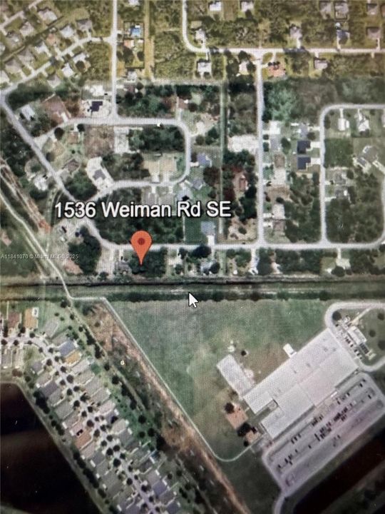 最近售出: $40,000 (0.23 acres)