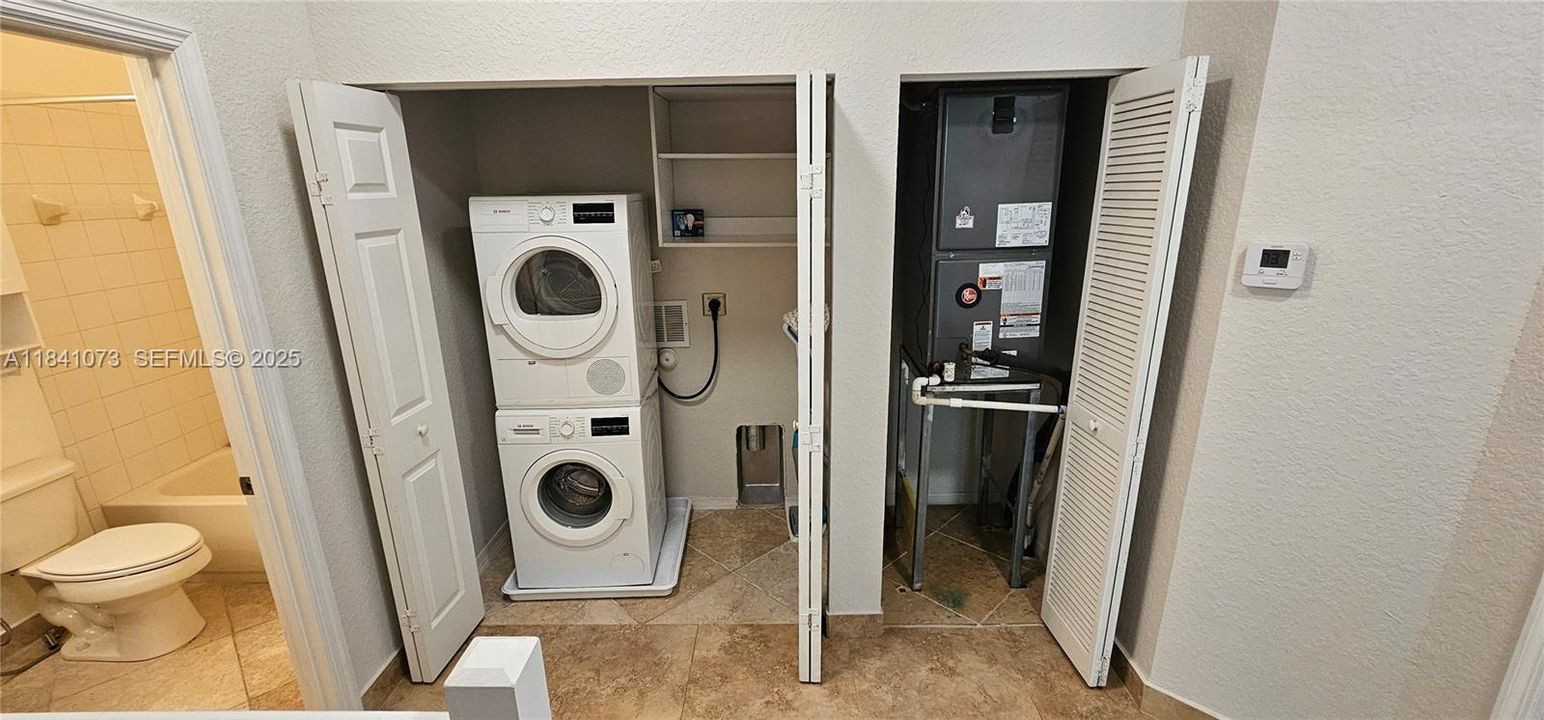 En Venta: $436,000 (3 camas, 2 baños, 1421 Pies cuadrados)