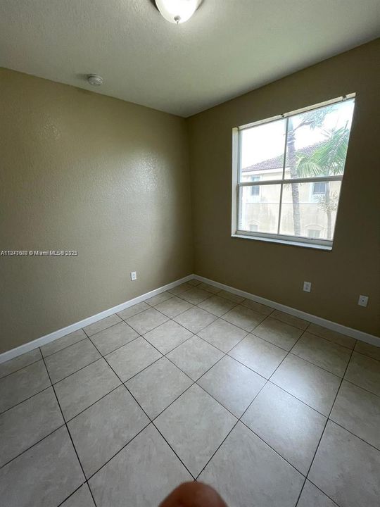 For Sale: $220,000 (3 beds, 2 baths, 1182 Square Feet)