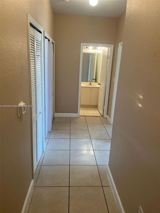 For Sale: $220,000 (3 beds, 2 baths, 1182 Square Feet)