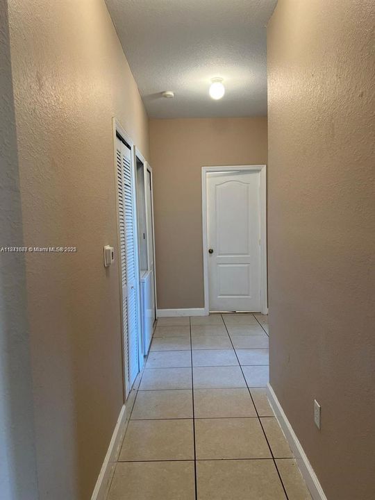 For Sale: $220,000 (3 beds, 2 baths, 1182 Square Feet)