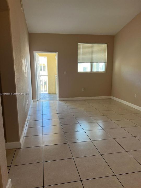 For Sale: $220,000 (3 beds, 2 baths, 1182 Square Feet)