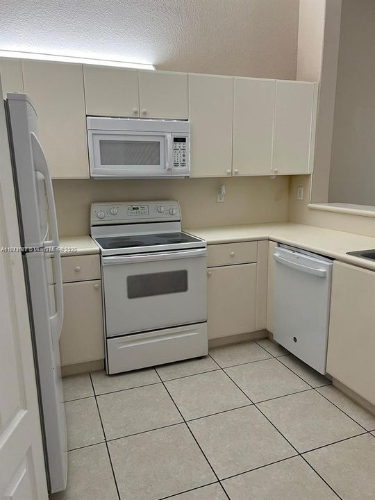 For Sale: $220,000 (3 beds, 2 baths, 1182 Square Feet)