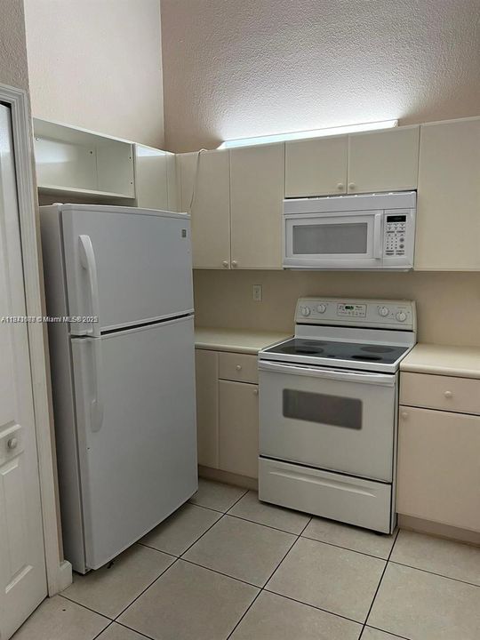 For Sale: $220,000 (3 beds, 2 baths, 1182 Square Feet)