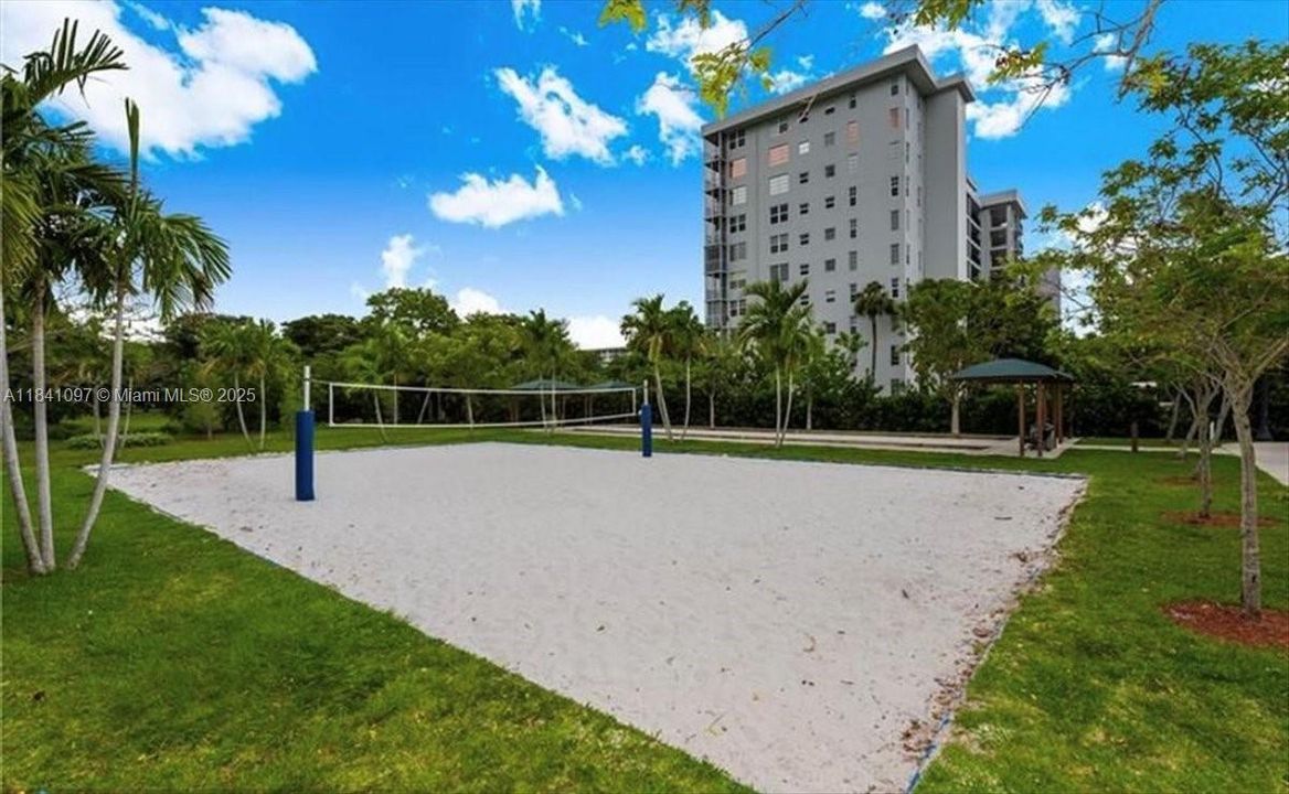 Recently Sold: $1,150,000 (4 beds, 3 baths, 3073 Square Feet)