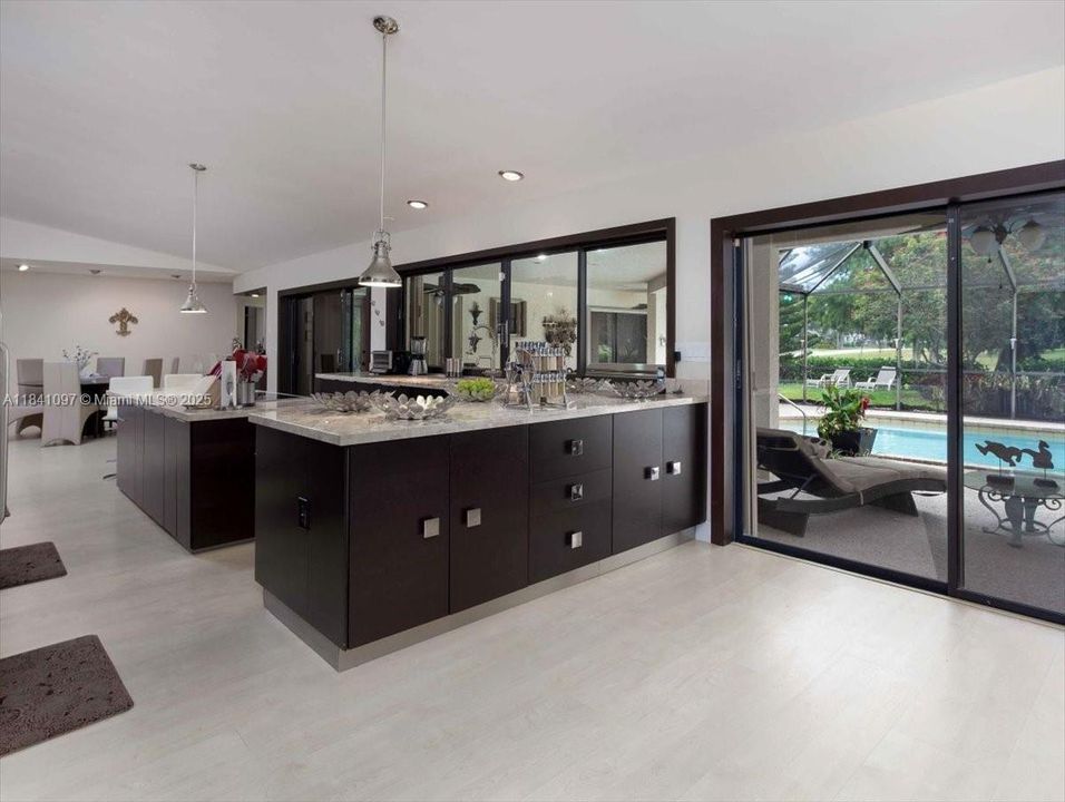 Recently Sold: $1,150,000 (4 beds, 3 baths, 3073 Square Feet)