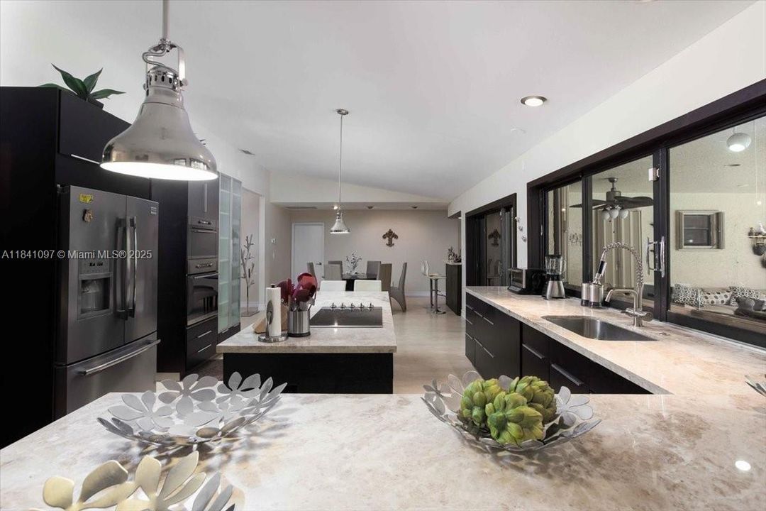 Recently Sold: $1,150,000 (4 beds, 3 baths, 3073 Square Feet)