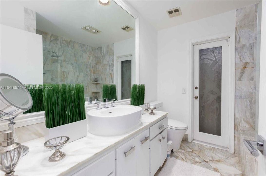 Recently Sold: $1,150,000 (4 beds, 3 baths, 3073 Square Feet)