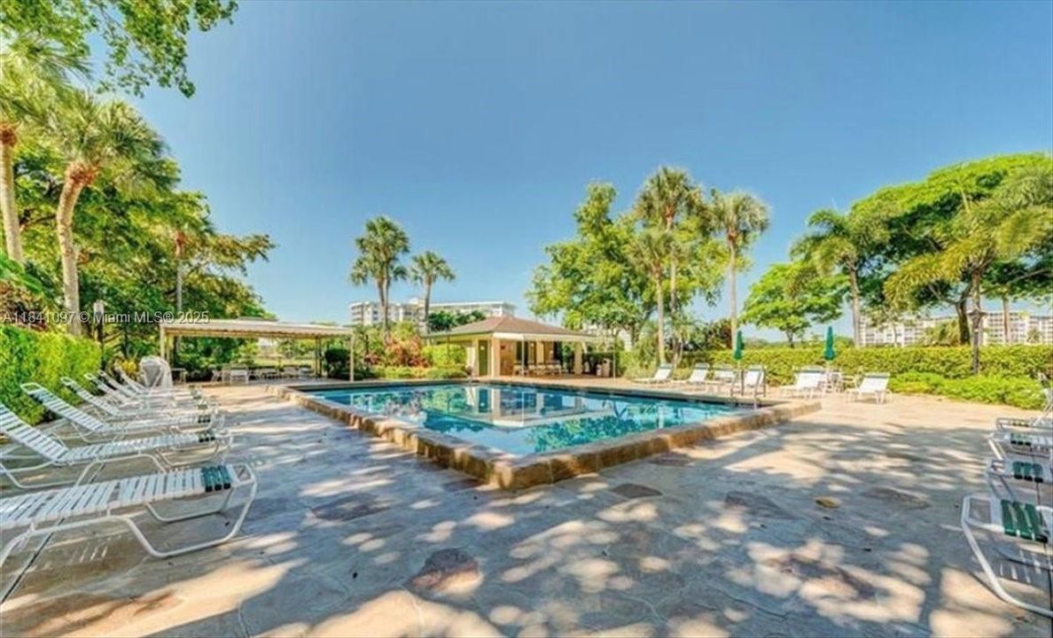 Recently Sold: $1,150,000 (4 beds, 3 baths, 3073 Square Feet)