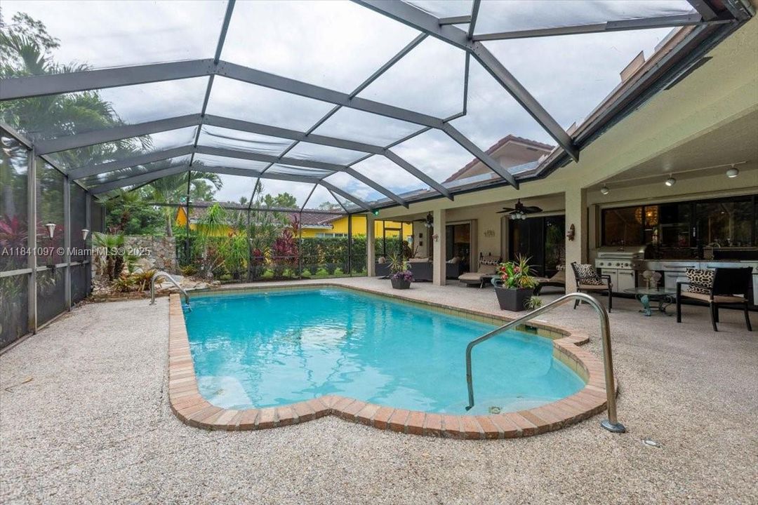 Recently Sold: $1,150,000 (4 beds, 3 baths, 3073 Square Feet)