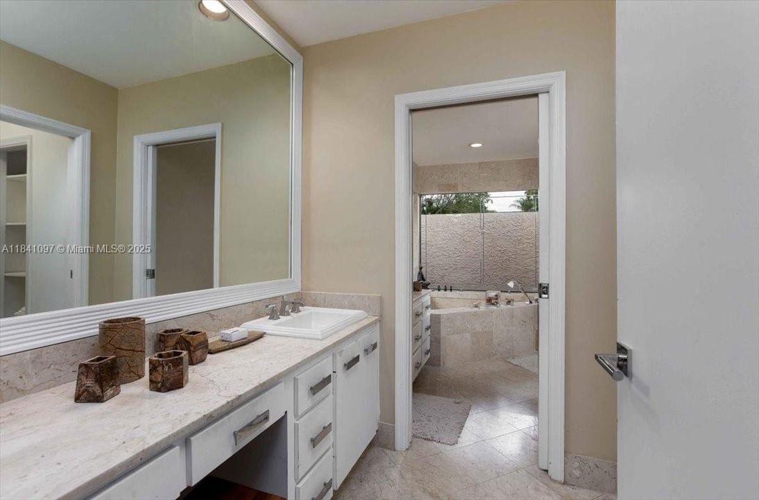 Recently Sold: $1,150,000 (4 beds, 3 baths, 3073 Square Feet)