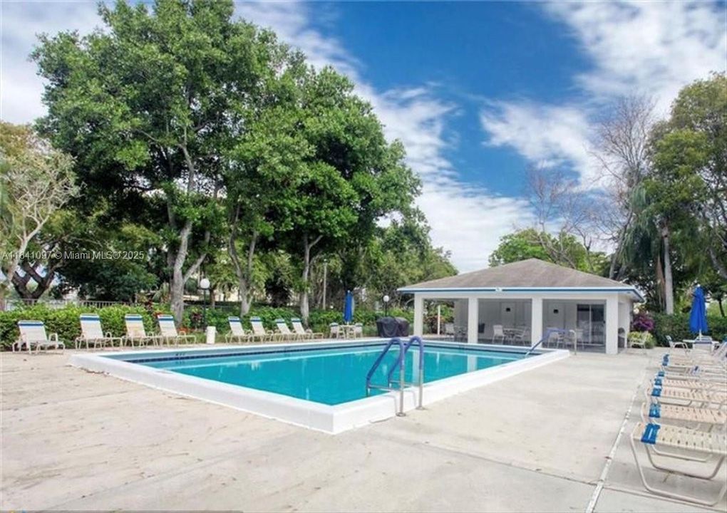 Recently Sold: $1,150,000 (4 beds, 3 baths, 3073 Square Feet)