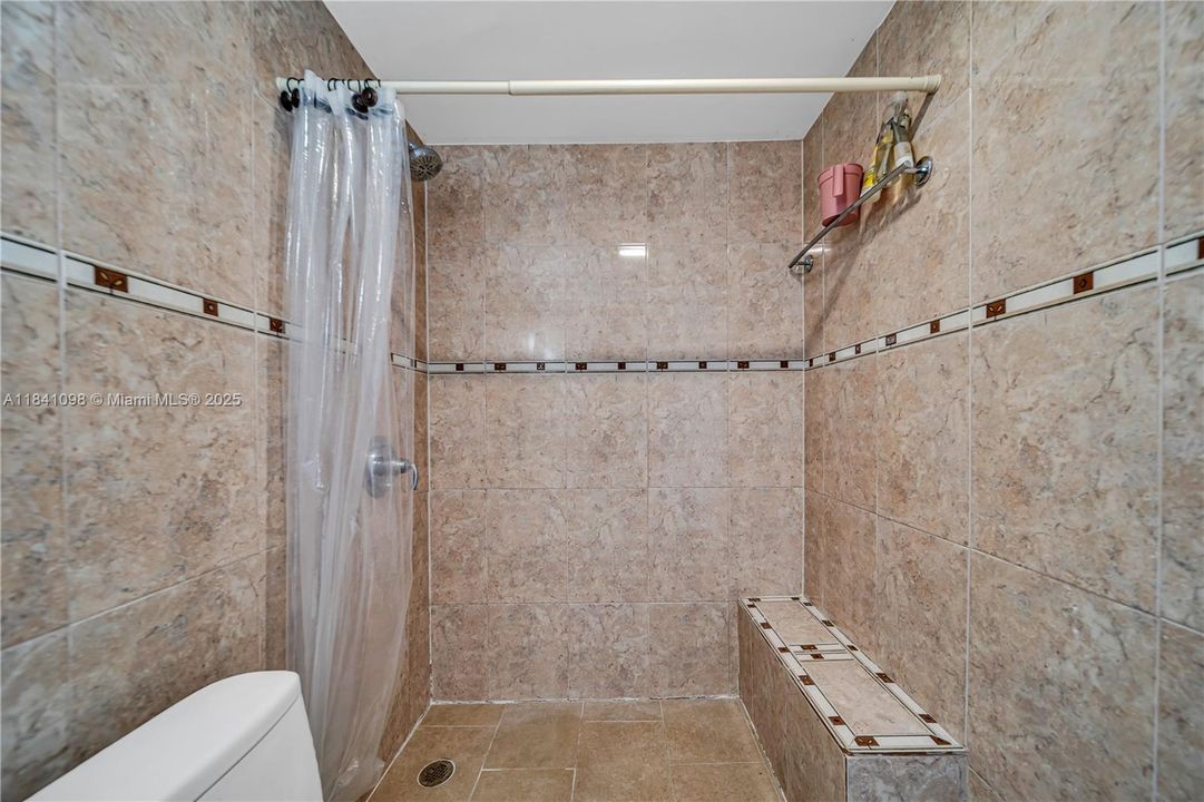 Vendido Recientemente: $799,000 (5 camas, 4 baños, 1891 Pies cuadrados)