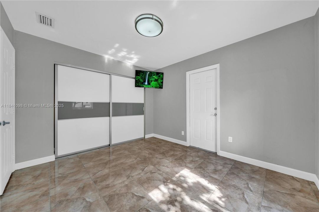 Vendido Recientemente: $799,000 (5 camas, 4 baños, 1891 Pies cuadrados)