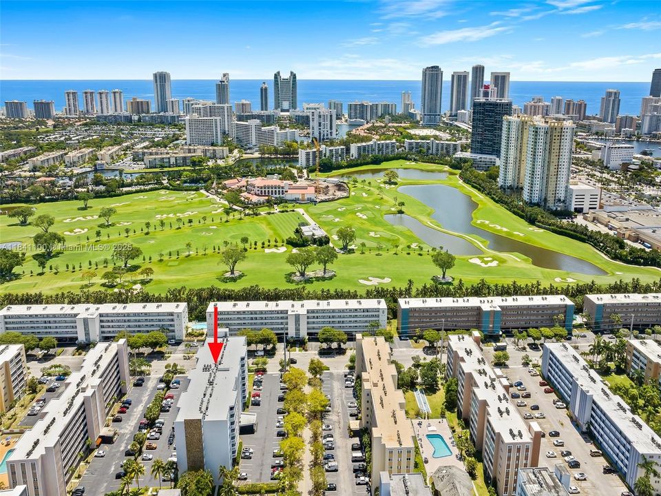 待售: $349,000 (2 贝兹, 2 浴室, 1092 平方英尺)