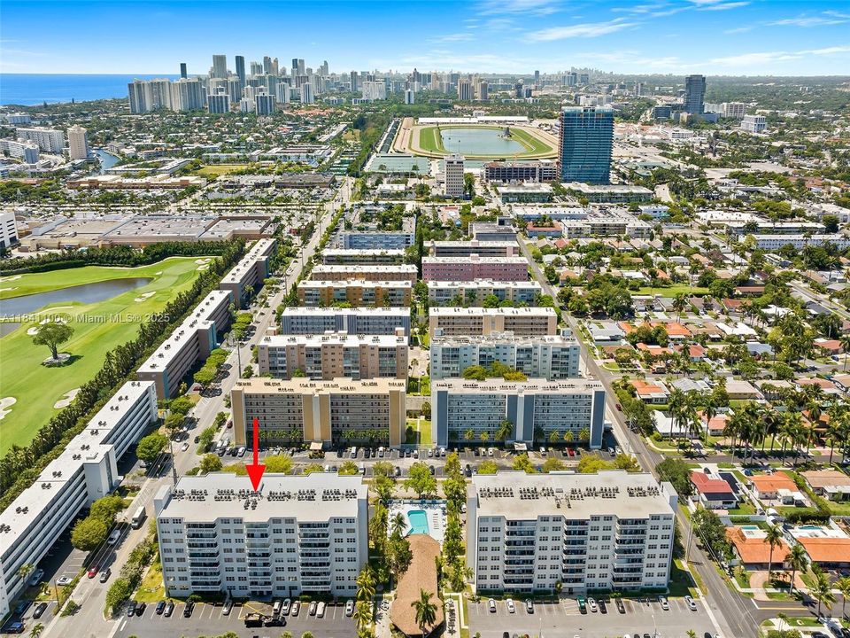 待售: $349,000 (2 贝兹, 2 浴室, 1092 平方英尺)