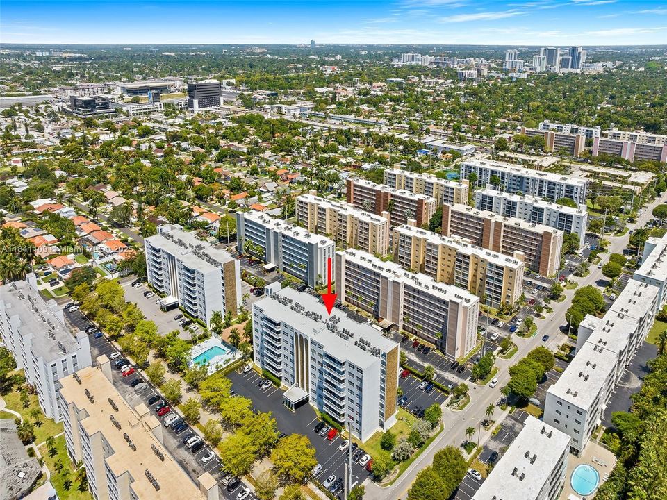 待售: $349,000 (2 贝兹, 2 浴室, 1092 平方英尺)