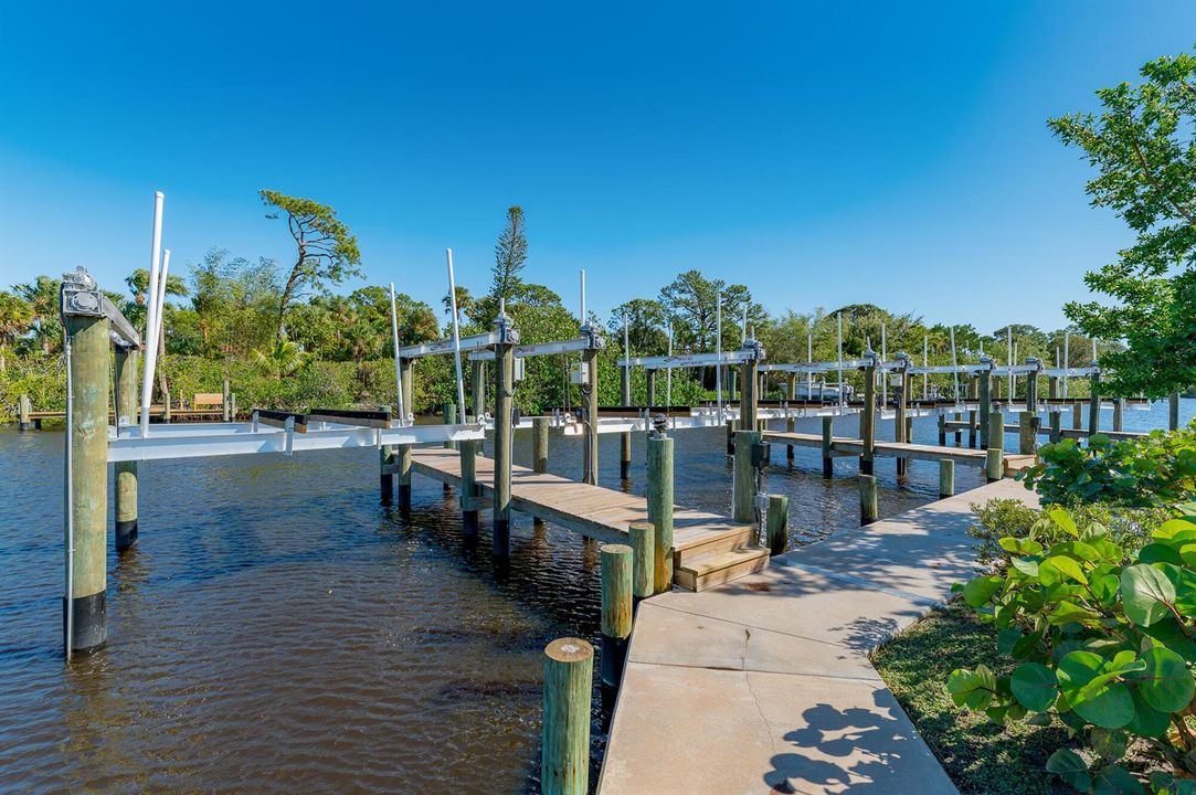 Manatee Isles 230114-27