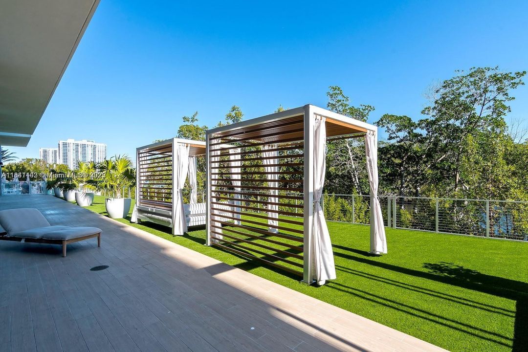 待售: $650,000 (2 贝兹, 2 浴室, 1115 平方英尺)