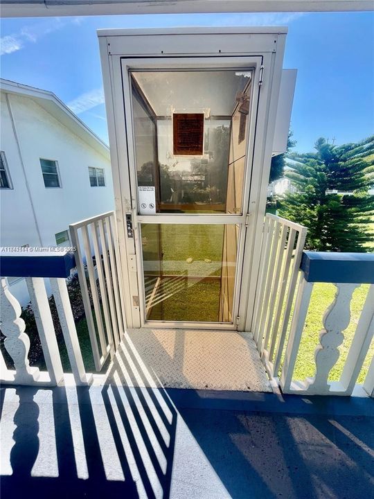 待售: $89,900 (1 贝兹, 1 浴室, 703 平方英尺)