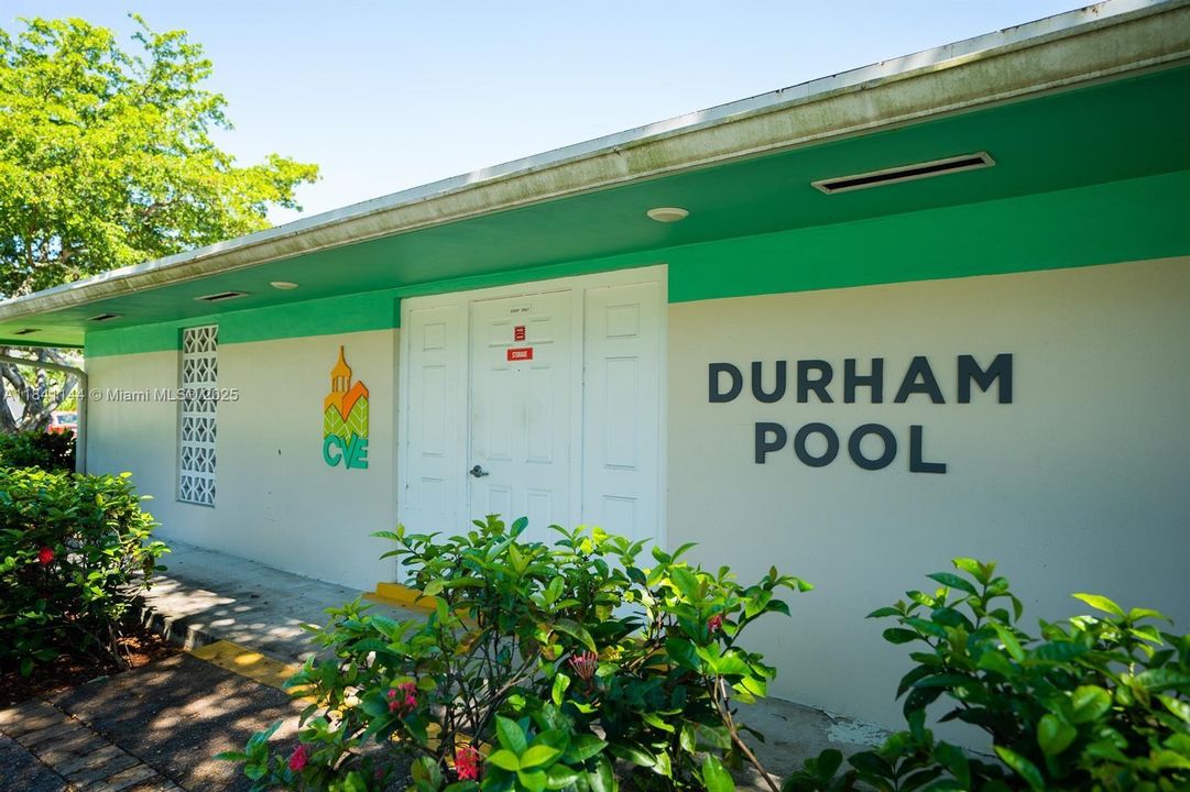 待售: $89,900 (1 贝兹, 1 浴室, 703 平方英尺)