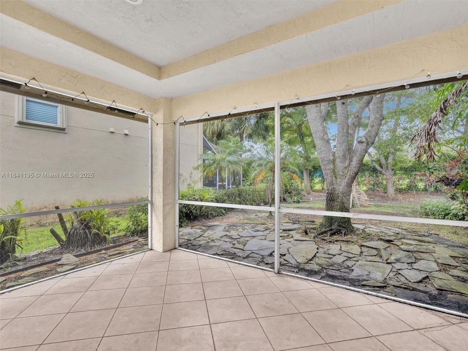 Recently Rented: $3,600 (3 beds, 2 baths, 1653 Square Feet)