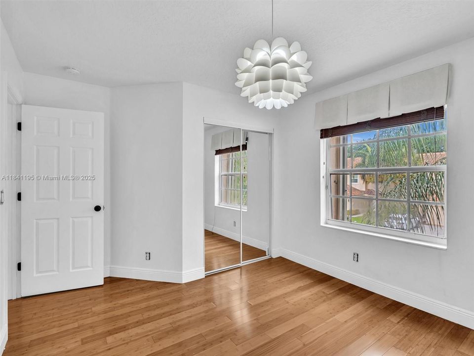 Recently Rented: $3,600 (3 beds, 2 baths, 1653 Square Feet)