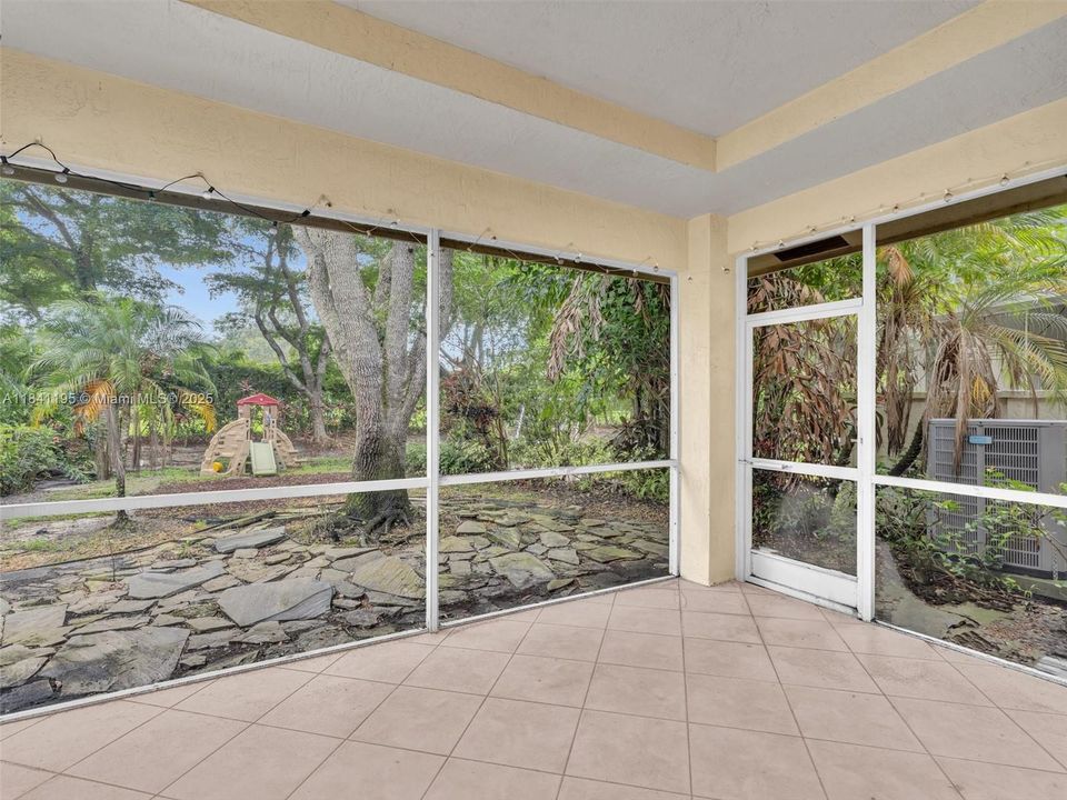 Recently Rented: $3,600 (3 beds, 2 baths, 1653 Square Feet)