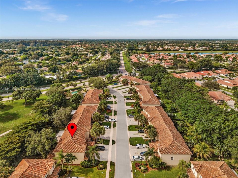 Recently Rented: $3,600 (3 beds, 2 baths, 1653 Square Feet)