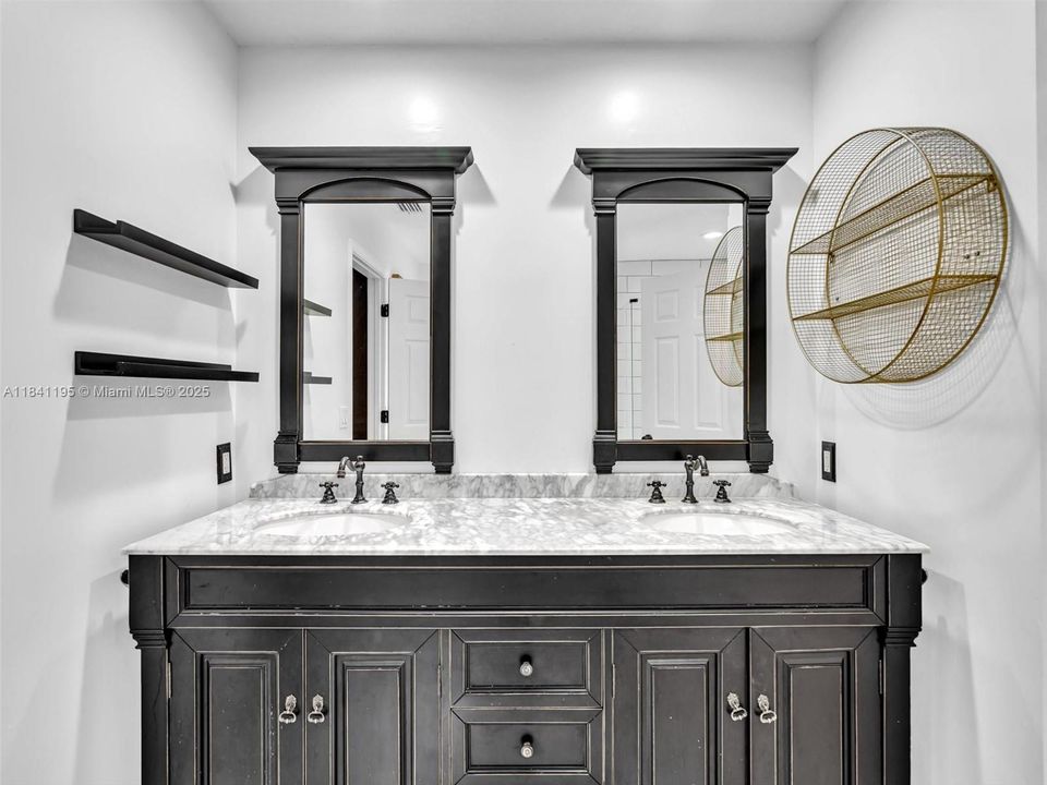 Recently Rented: $3,600 (3 beds, 2 baths, 1653 Square Feet)