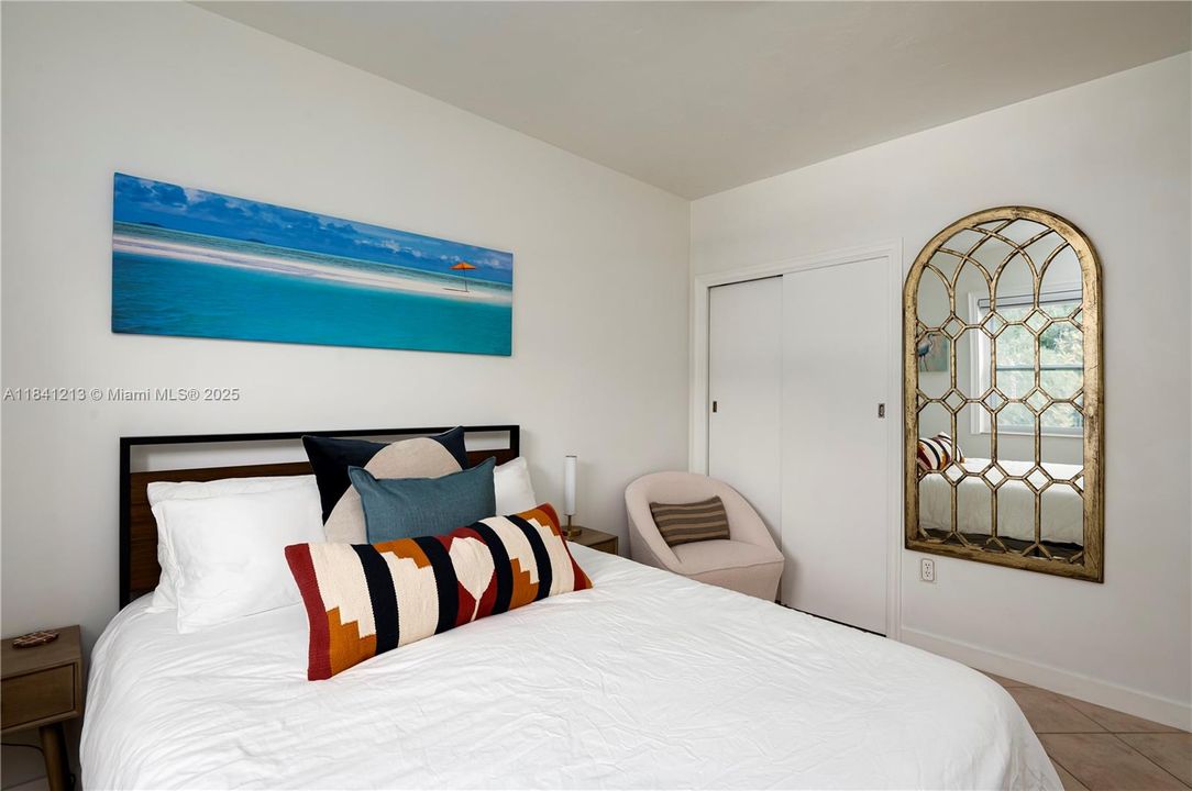 For Sale: $1,200,000 (3 beds, 2 baths, 1536 Square Feet)