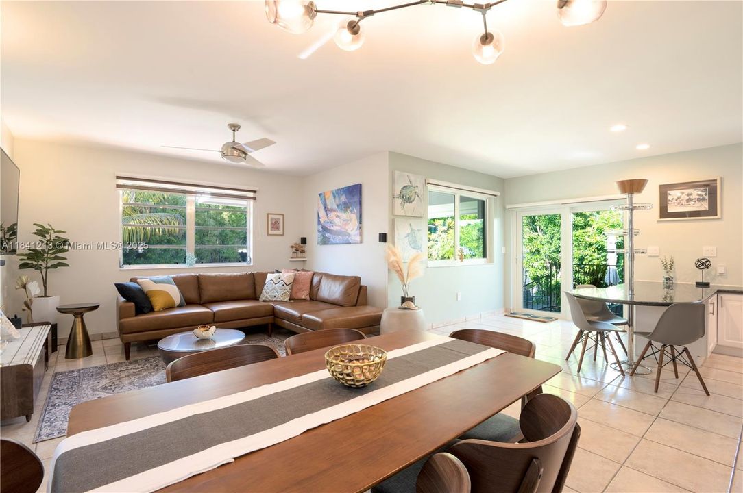 For Sale: $1,200,000 (3 beds, 2 baths, 1536 Square Feet)