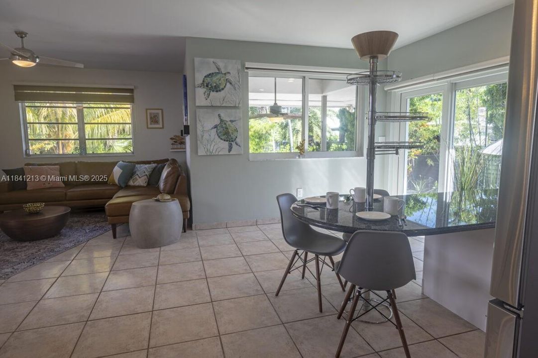 For Sale: $1,200,000 (3 beds, 2 baths, 1536 Square Feet)