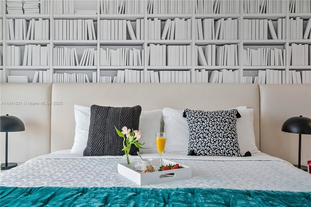 Recently Sold: $1,299,000 (2 beds, 2 baths, 1098 Square Feet)