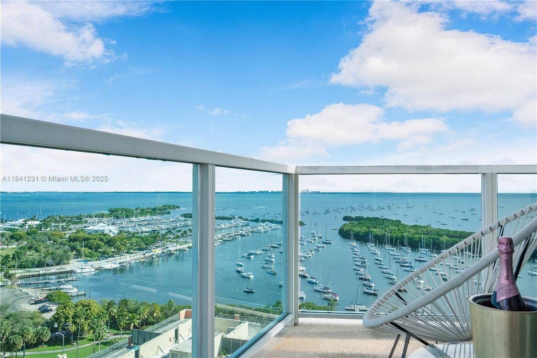 Recently Sold: $1,299,000 (2 beds, 2 baths, 1098 Square Feet)