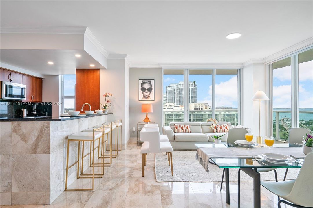 Recently Sold: $1,299,000 (2 beds, 2 baths, 1098 Square Feet)