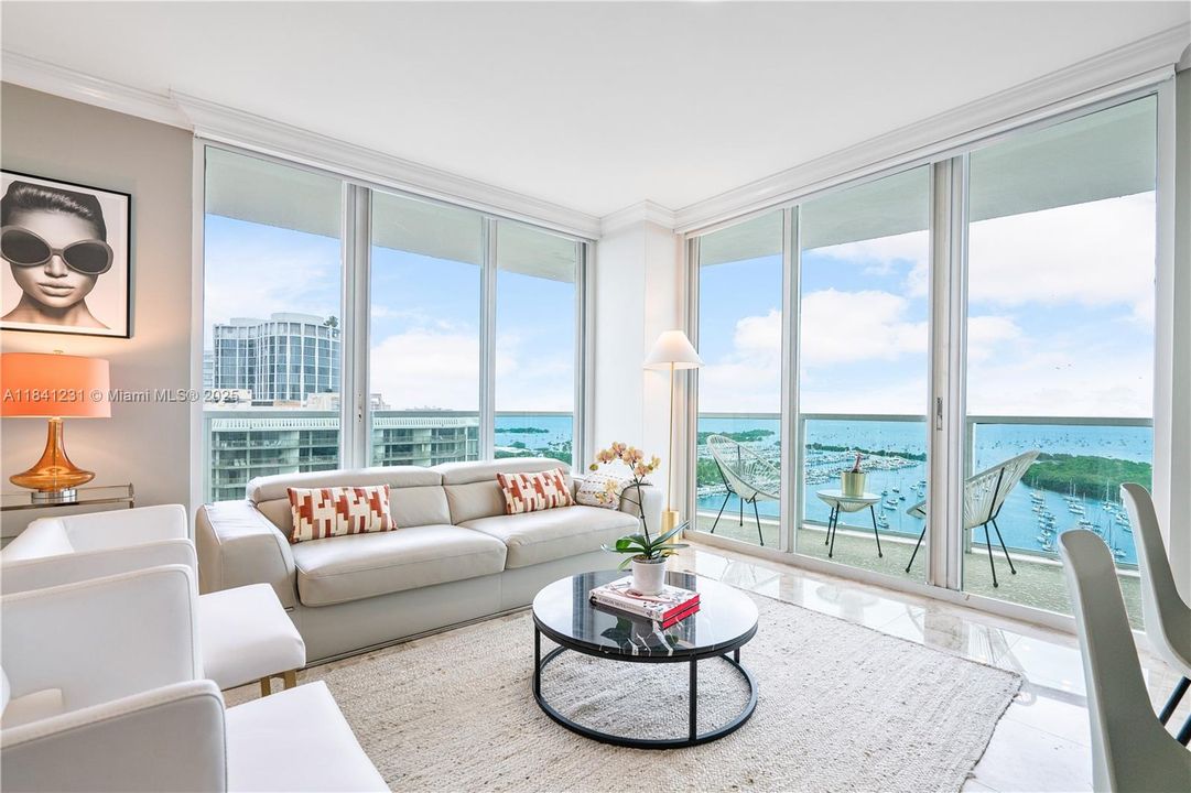 Recently Sold: $1,299,000 (2 beds, 2 baths, 1098 Square Feet)