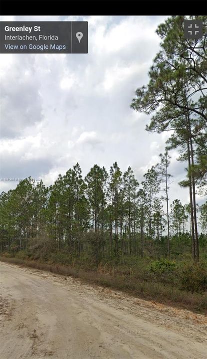 En Venta: $10,500 (0.30 acres)