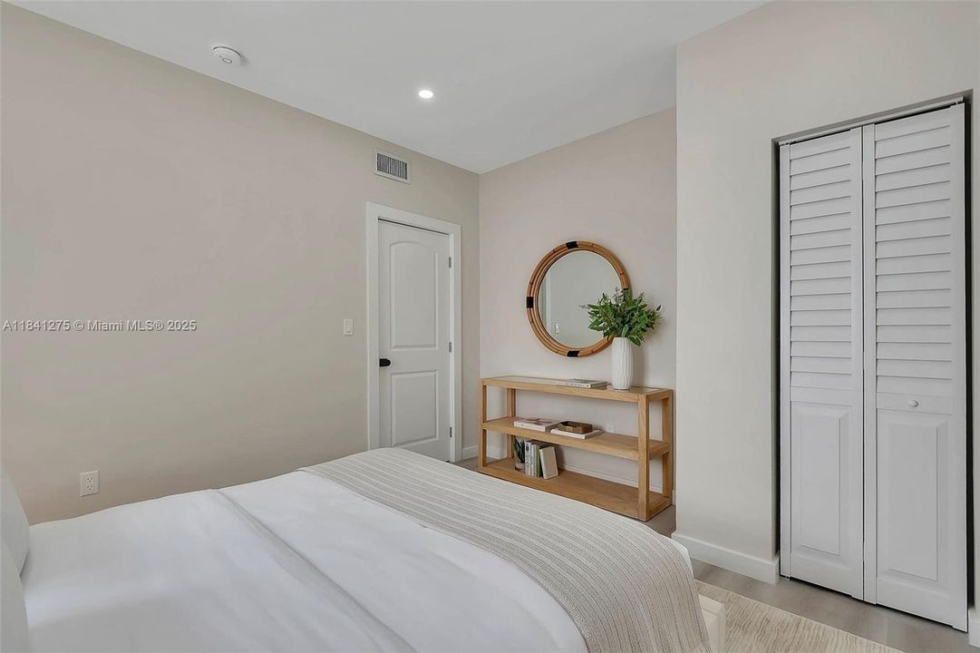 最近租的: $2,600 (1 贝兹, 1 浴室, 736 平方英尺)