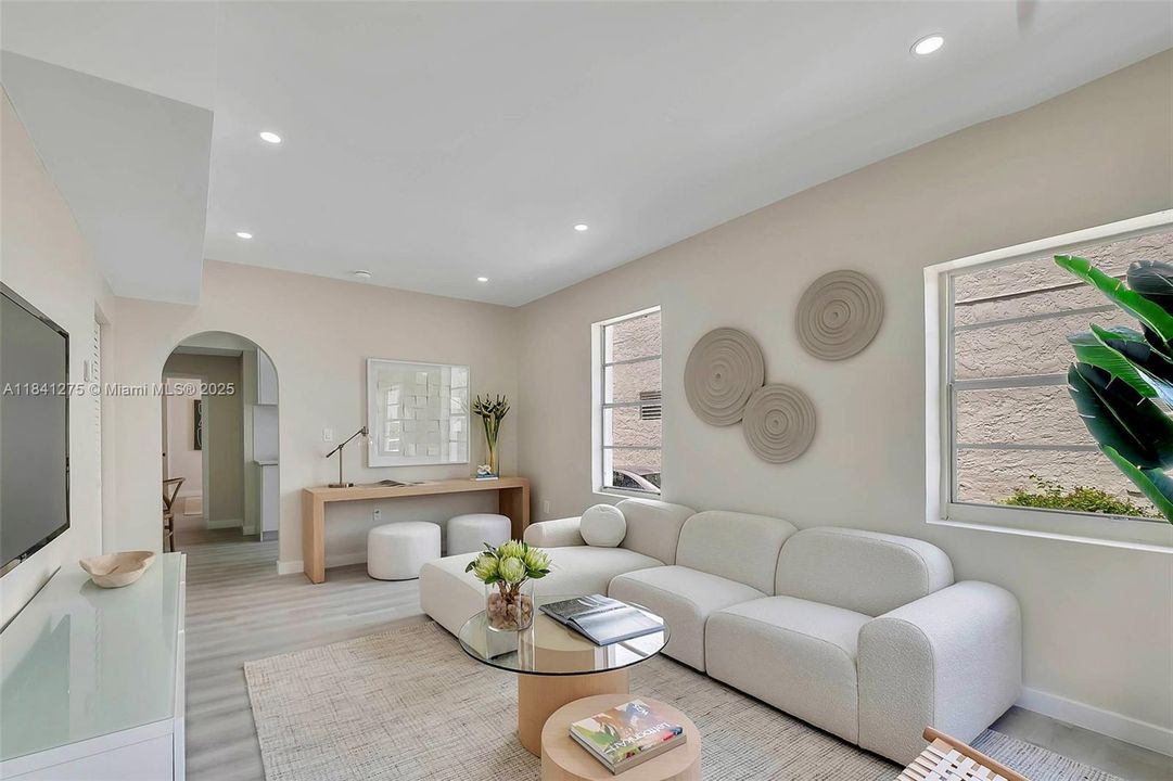 最近租的: $2,600 (1 贝兹, 1 浴室, 736 平方英尺)