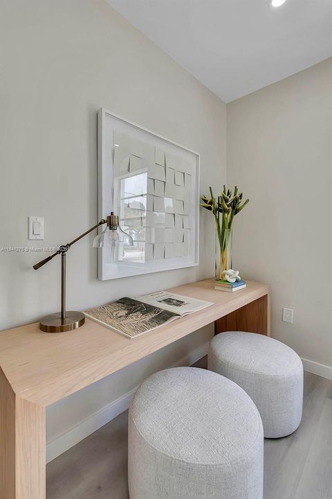 最近租的: $2,600 (1 贝兹, 1 浴室, 736 平方英尺)