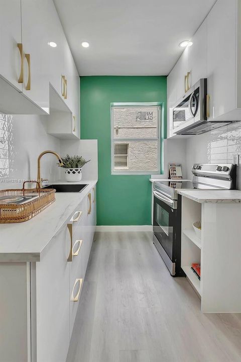 最近租的: $2,600 (1 贝兹, 1 浴室, 736 平方英尺)