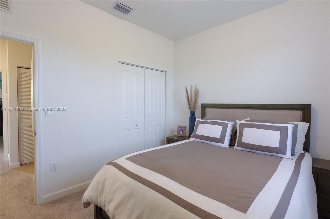 待售: $540,000 (3 贝兹, 2 浴室, 1419 平方英尺)