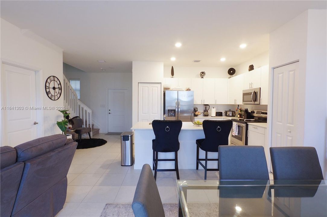 待售: $540,000 (3 贝兹, 2 浴室, 1419 平方英尺)