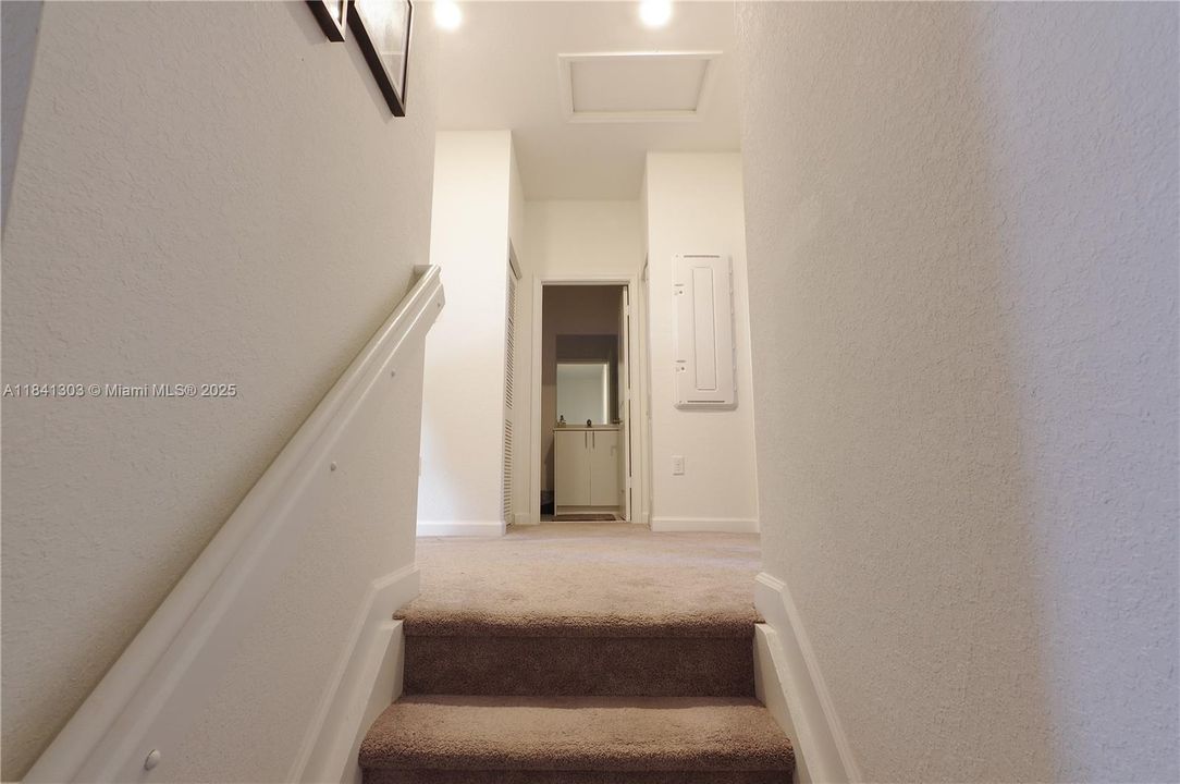 待售: $540,000 (3 贝兹, 2 浴室, 1419 平方英尺)