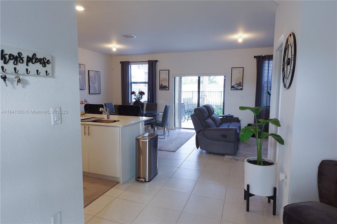 待售: $540,000 (3 贝兹, 2 浴室, 1419 平方英尺)