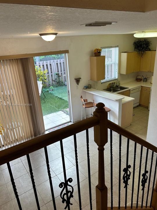 Недавно продано: $499,000 (3 спален, 2 ванн, 1452 Квадратных фут)